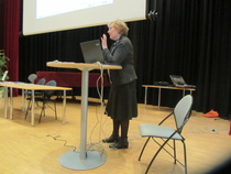 Grundtvig -projektin kautta Nimikot vie suomalaista nimikkoseuraosaamista Eurooppaan ja kerää eurooppalaisia vaikutteita nimikkoseurojen toiminnan edistämiseksi. Suomen koordinaattori Anneli Kankare kertoi projektin kuulumisia